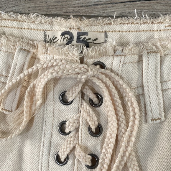 Free people creamy shorts NWOT - Picture 5 of 11